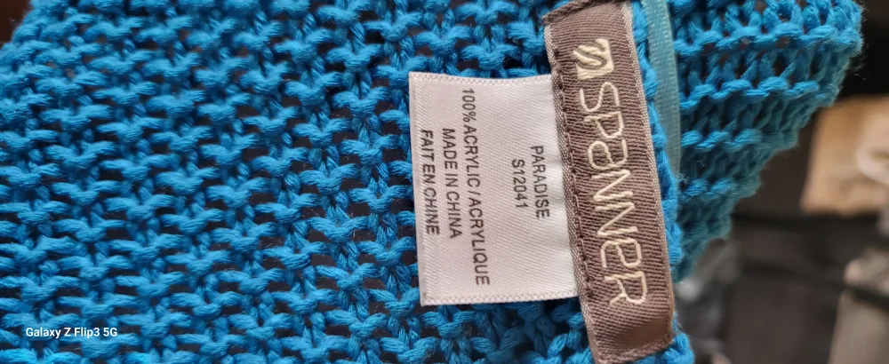 🧡 3 women's tops in XL and Large image indicator(9)