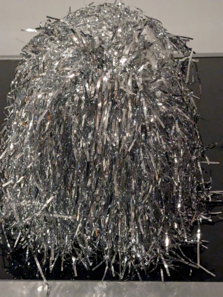 🥕FREE! Silver Tinsel Party Wig image indicator(2)