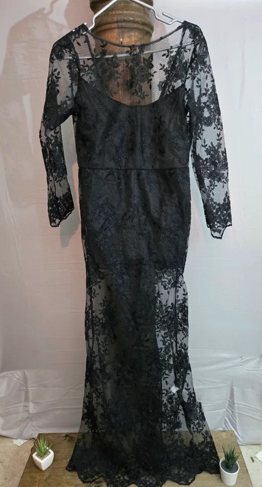 Stunning Black Lace Maxi Dress thumbnail
