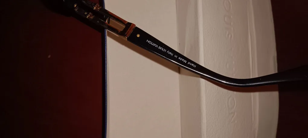 Louis Vuitton Sunglasses Z1801E image indicator(2)