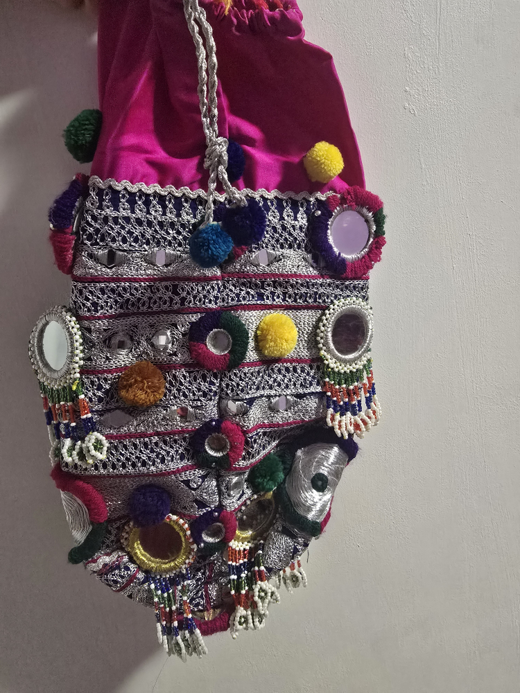 afghan Embroidered Handbag - photo 2