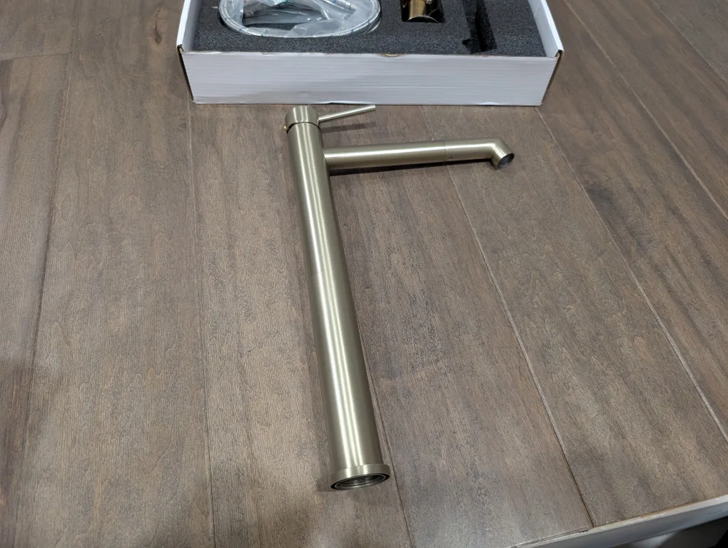 New Brushed Gold Single Handle Bathroom Faucet image indicator(4)