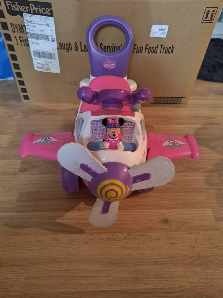 Minnie Mouse Ride-On airplane