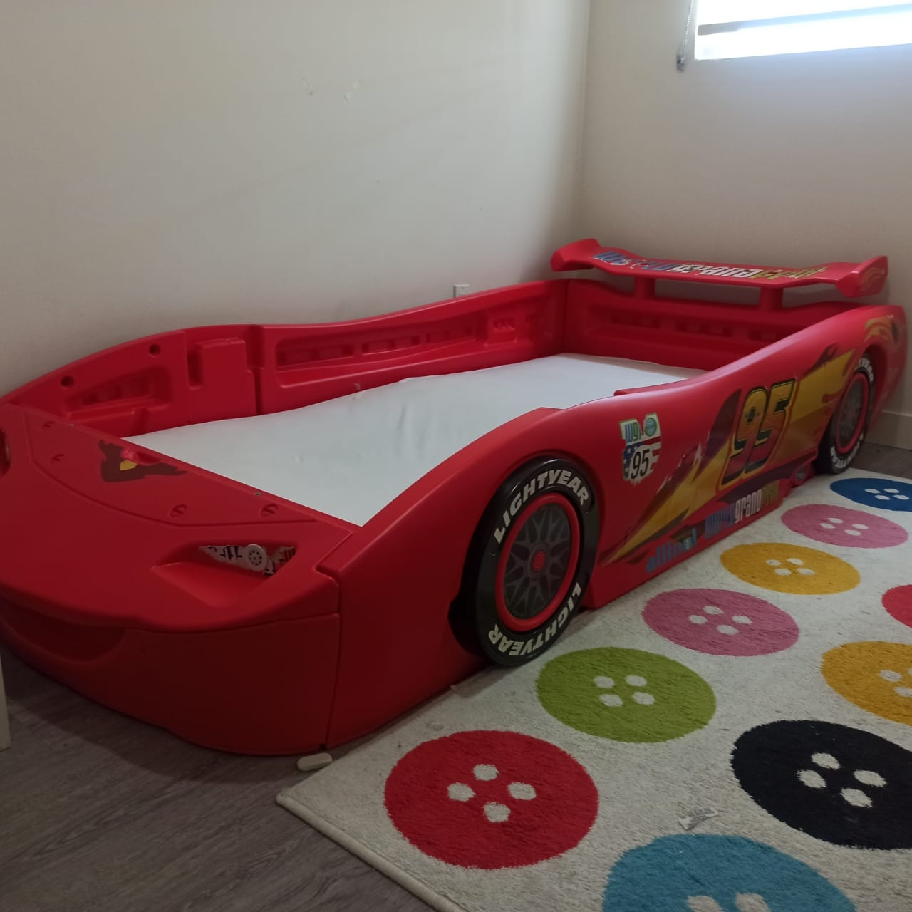 kids racecar bed