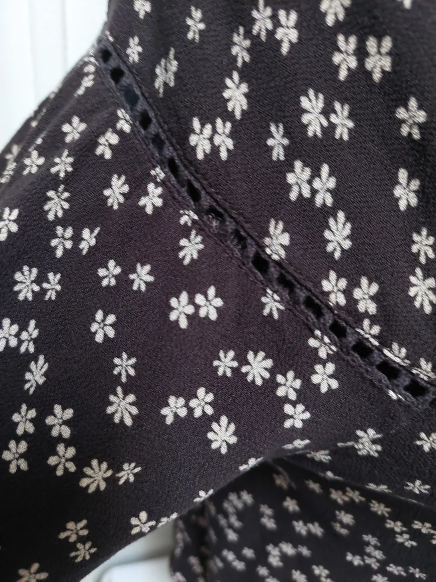 Dark Brown Floral Button-Up Blouse 100% Viscose image indicator(4)