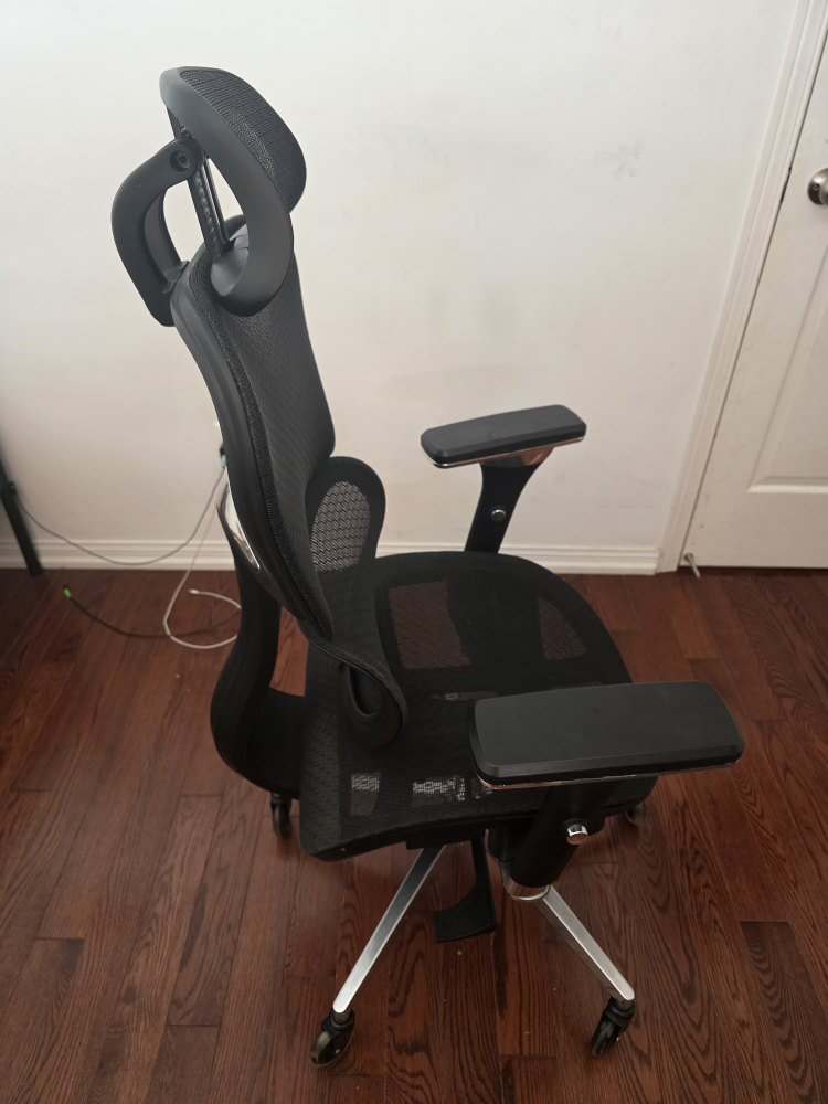 Ergonomic Mesh Office Chair - photo 2
