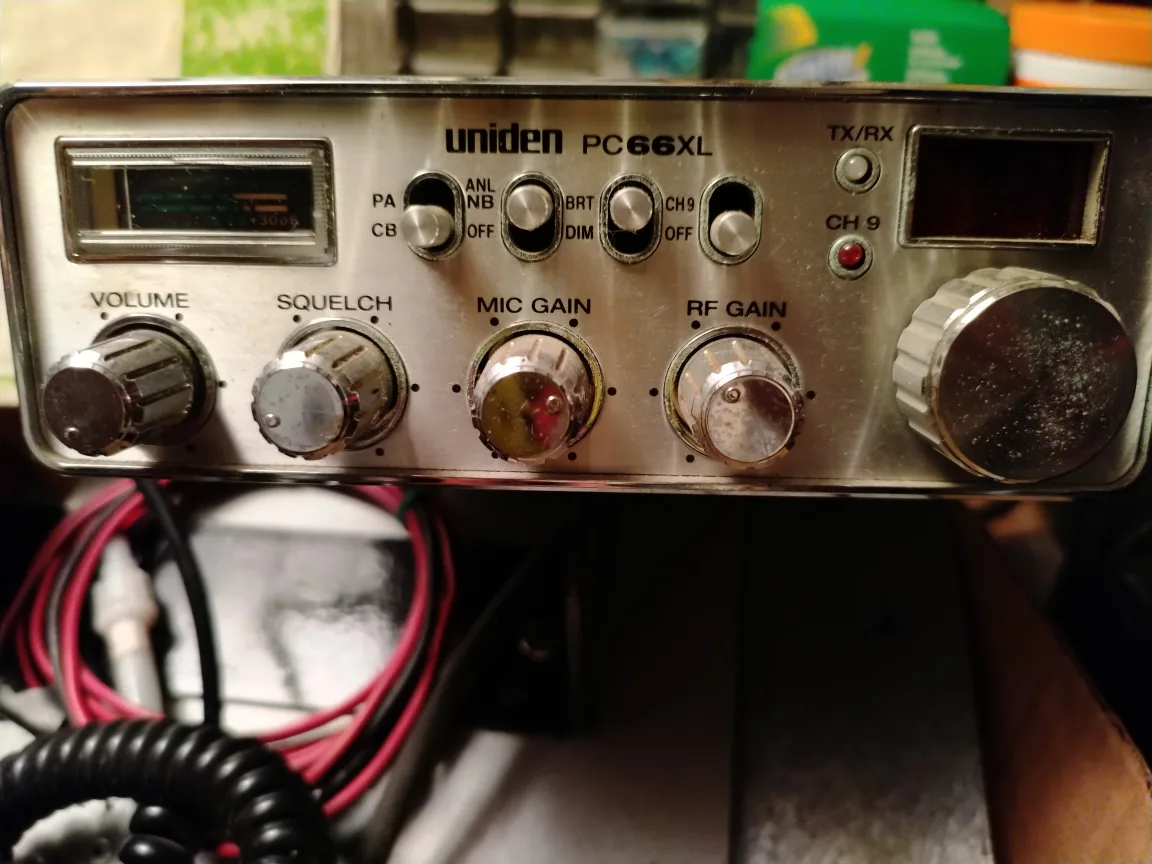 Uniden PC66XL CB Radio with Microphone image indicator(2)