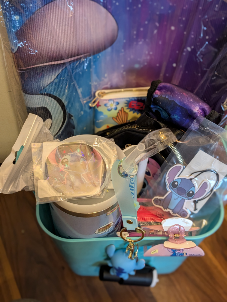 Stitch-themed Gift Basket for the car - photo 3