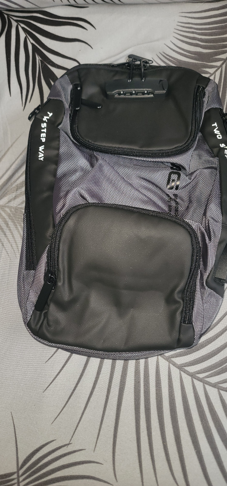 Brand New Anti-theft Sling Bag - photo 3