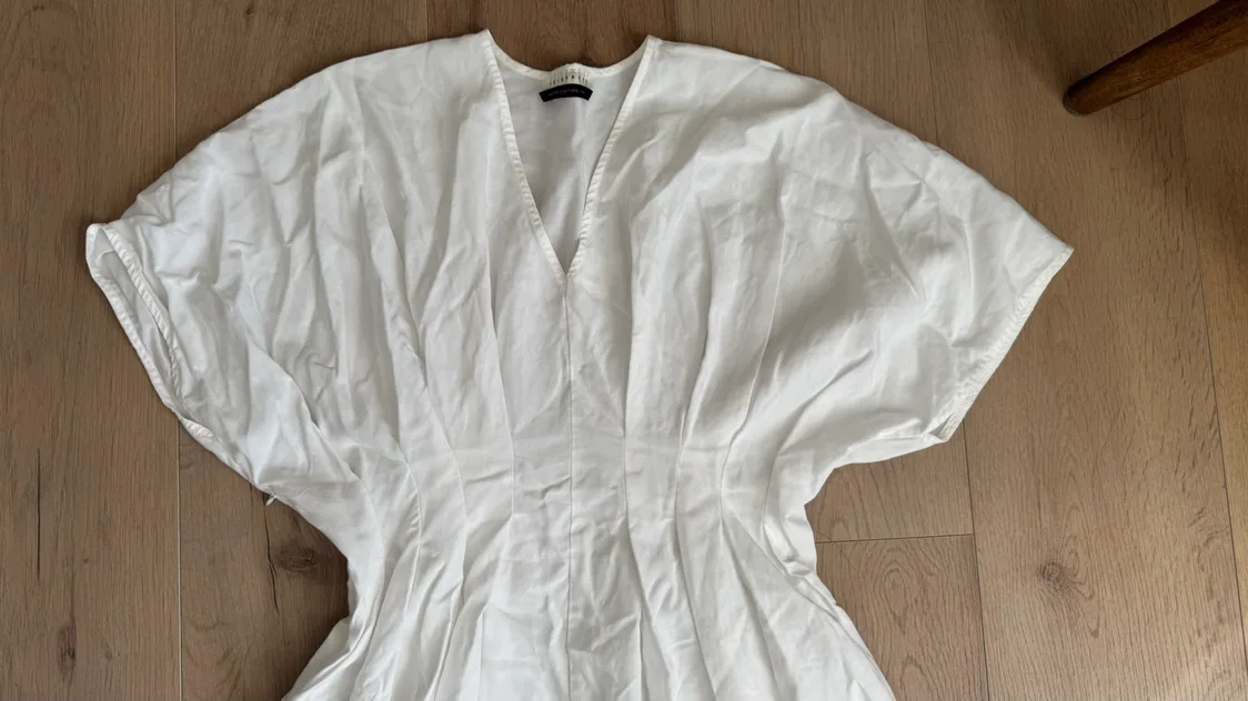 Rosebanks white pleated loose dress image indicator(5)