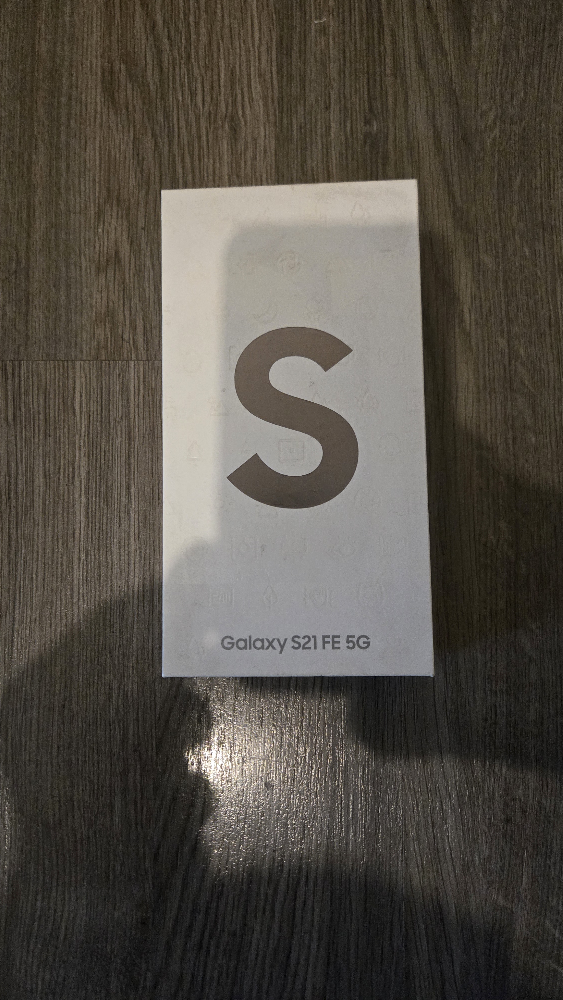 Samsung Galaxy S21 fe  256gb - photo 3