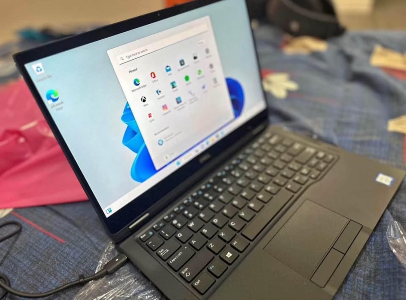 Dell Latitude Laptop - Excellent Condition - photo 2