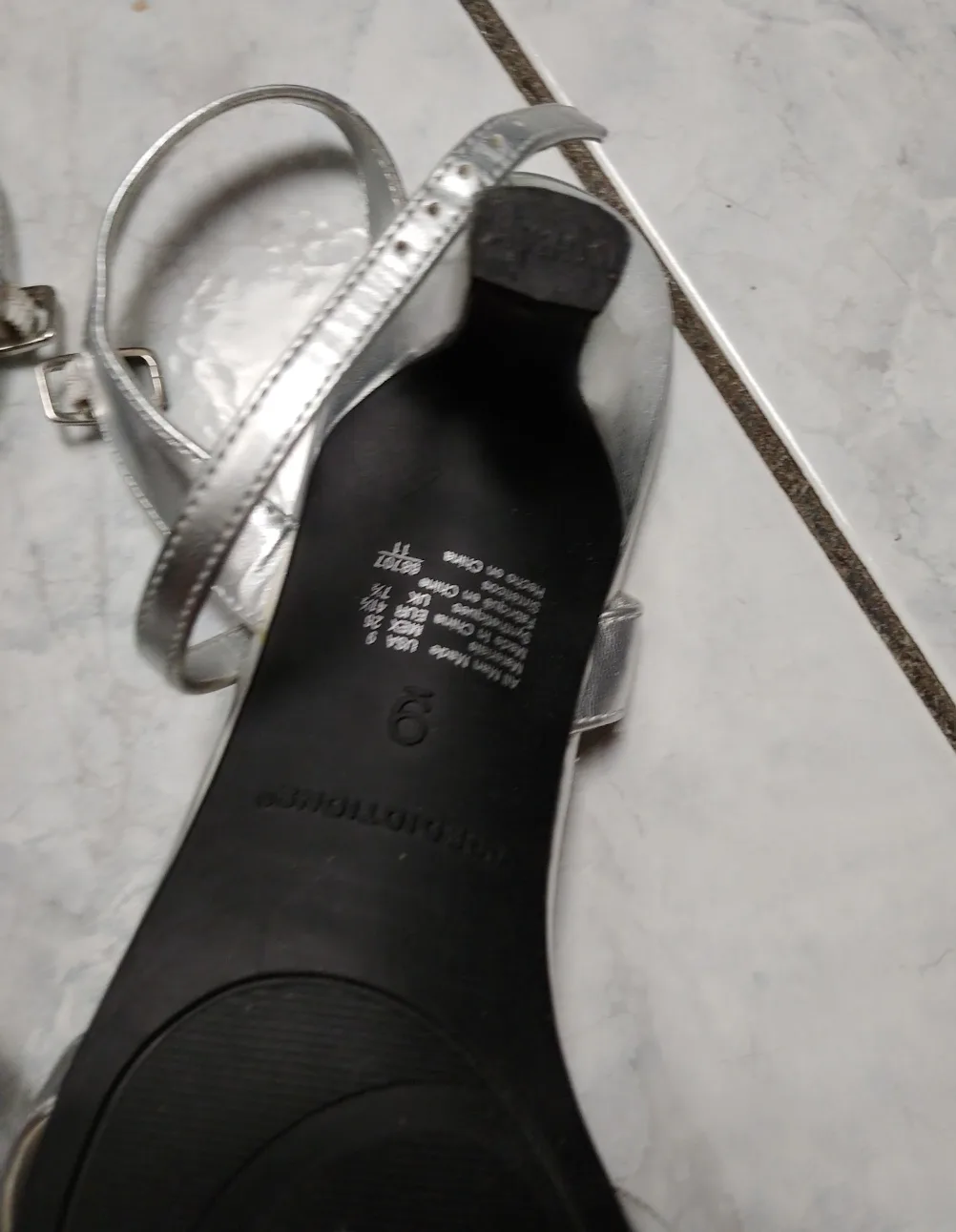 Silver Strappy Mid Heel Sandals (size 9) image indicator(5)