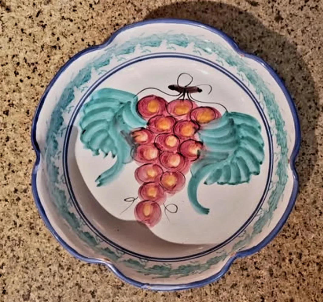 Vintage Italian Hand-Painted Grape Bowl image indicator(7)