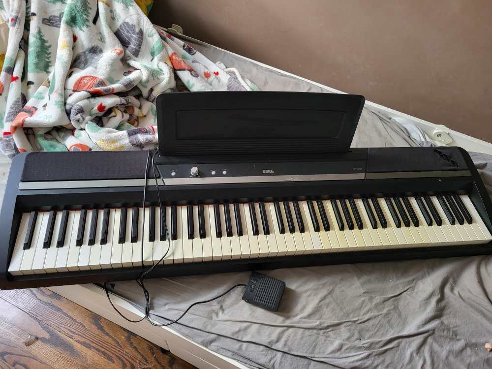 Korg SP-170S Digital Piano