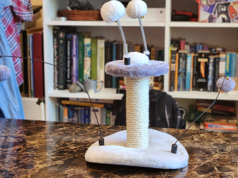 BUDZ Cat Scratcher & Interactive Cat Toy image indicator(6)