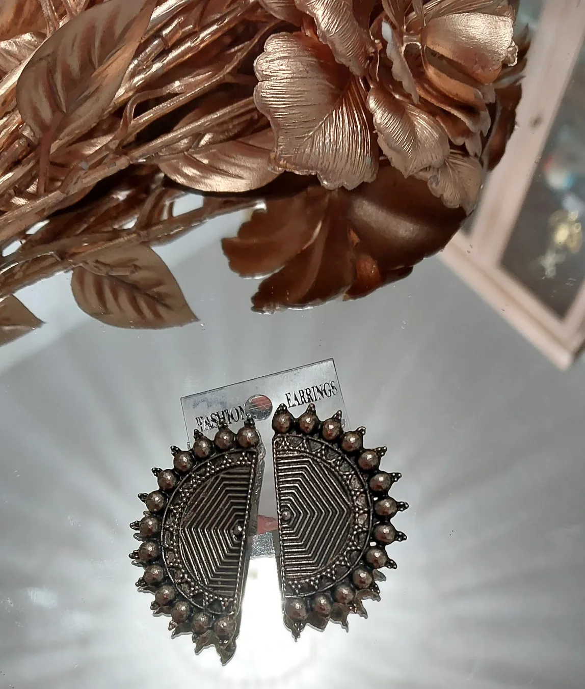 BRAND NEW Unique Fashion Earrings each pair 4$ 🧡 image indicator(2)