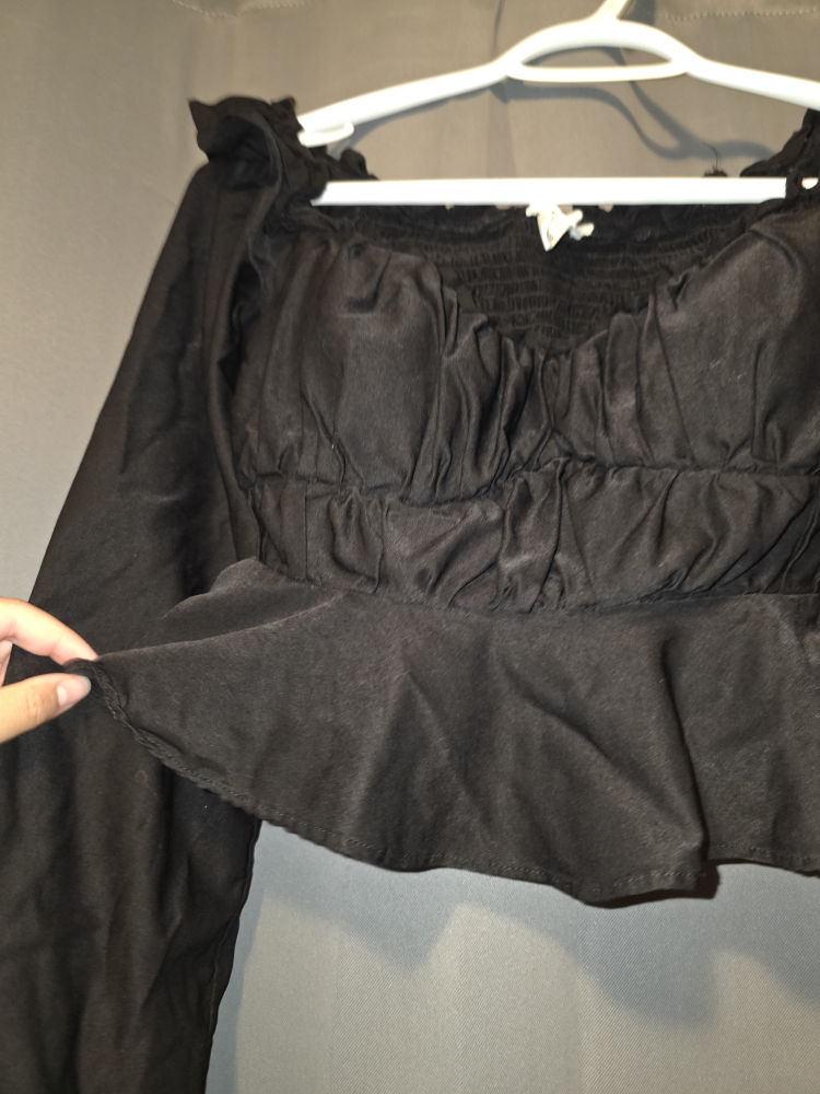Black Long Sleeve Crop Top - photo 2