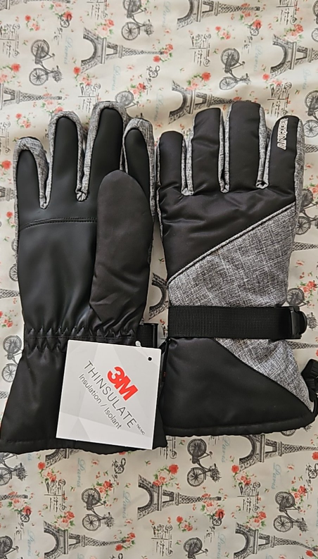 Gray and Black Ski Gloves with 3M Thinsulate - photo 2