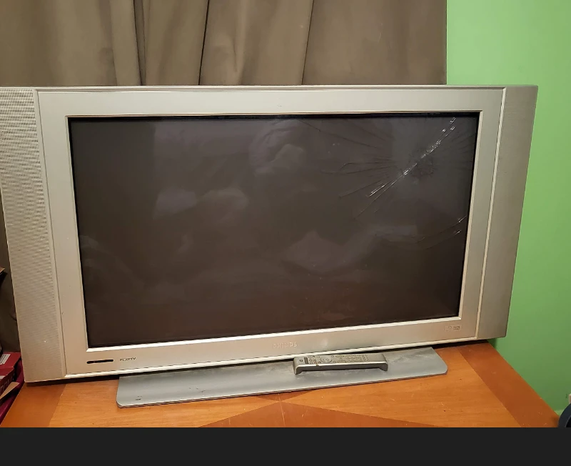 27-inch TV. It WORKS GREAT STILL /:OR for Parts
