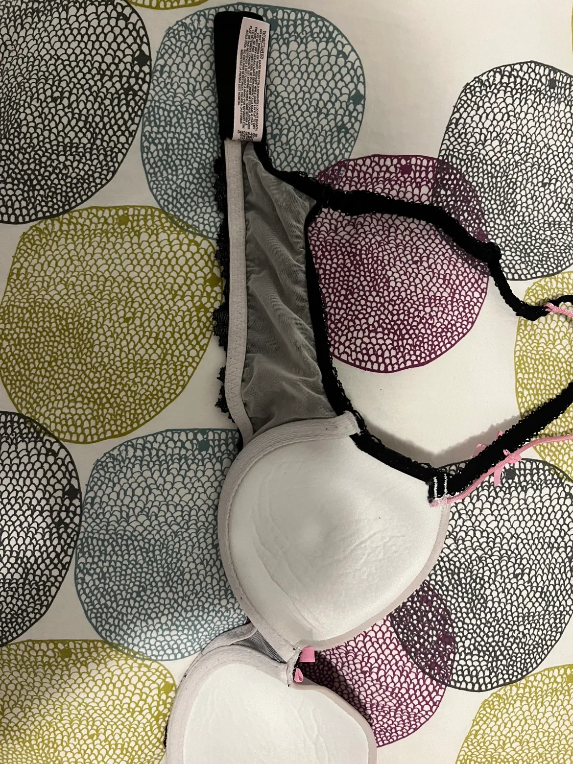 Victoria's Secret Dream Angels Demi Bra 34B image indicator(4)