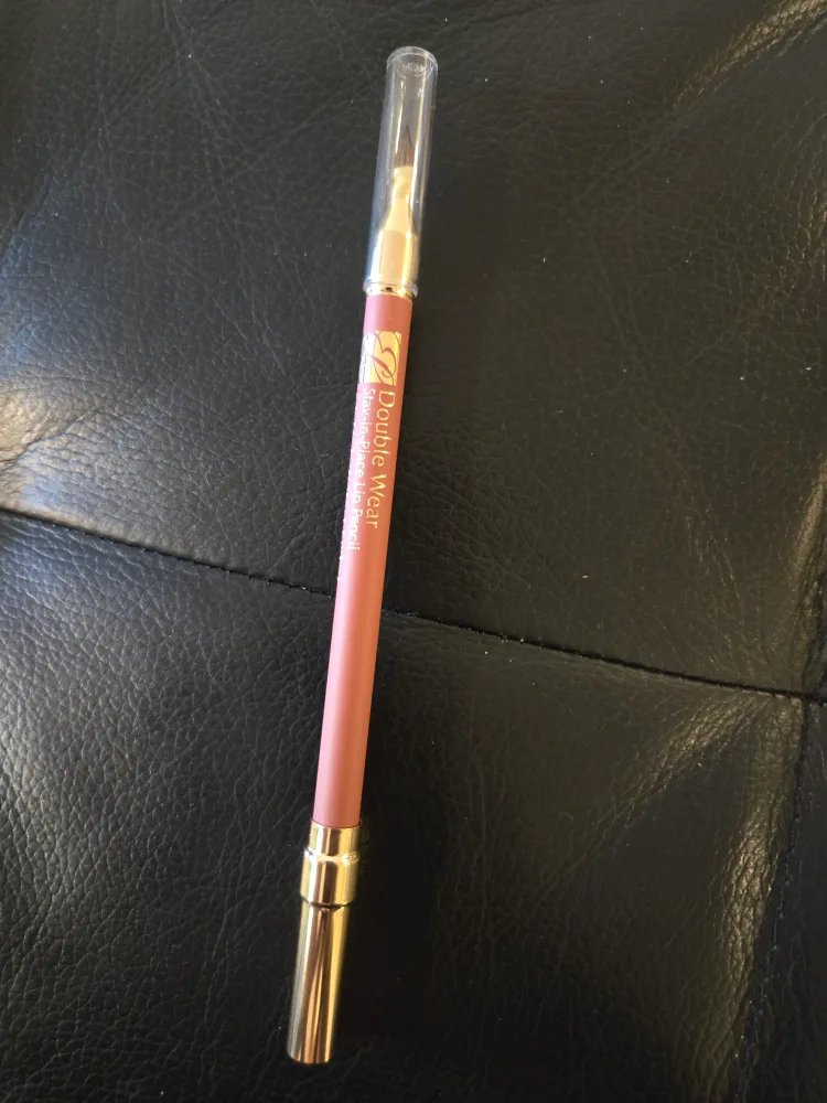 Estee Lauder Double Wear Stay-in-Place Lip Pencil - Rose 04 image indicator(3)