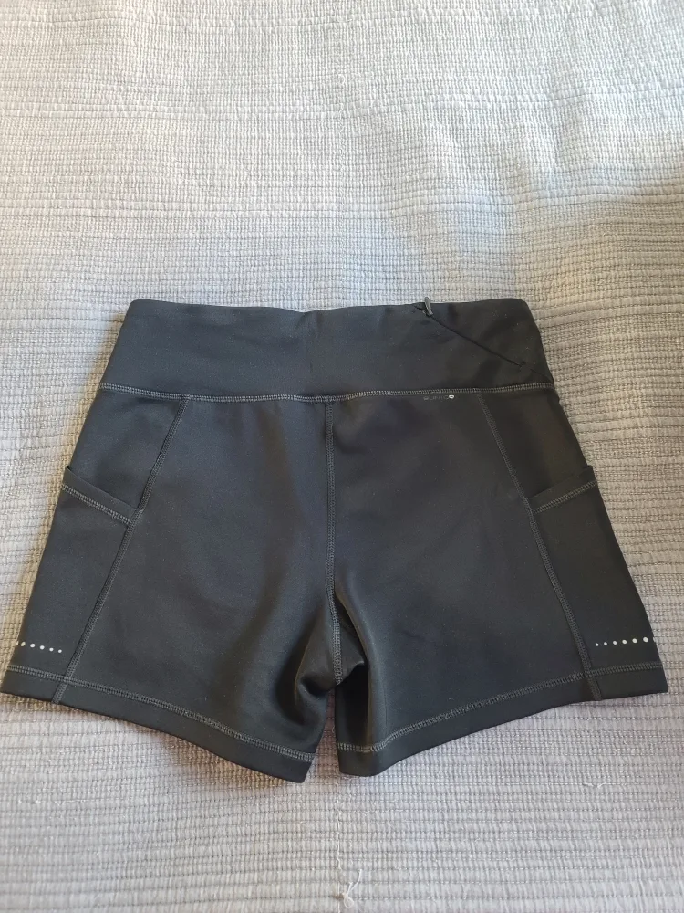 Saucony Women's Running Shorts - Size Small image indicator(2)