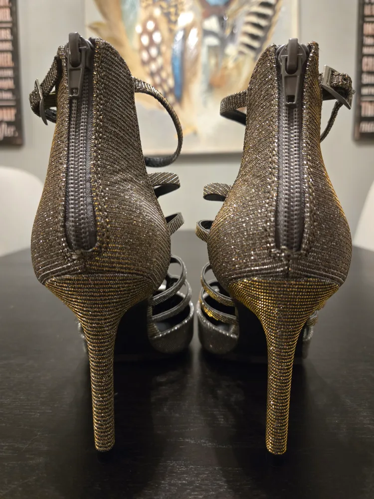 Fioni Women's Glitter High Heels, Size 6 1/2 image indicator(5)