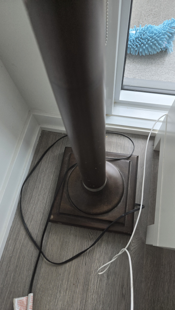 Vintage Wooden Floor Lamp.(New) - photo 3