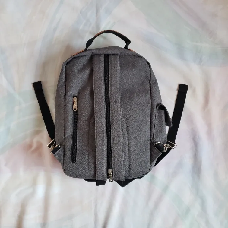 Grey Canvas Backpack image indicator(2)