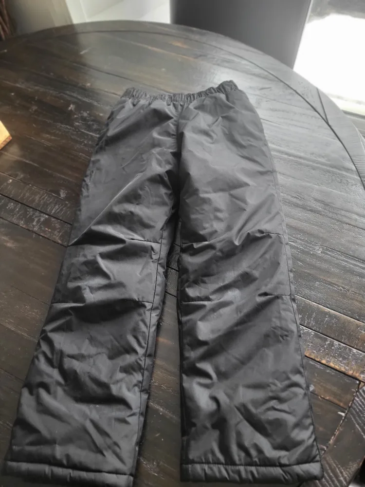 Bundle of Kids' Clothing - Sweatshirts, Underwear & Pants image indicator(9)