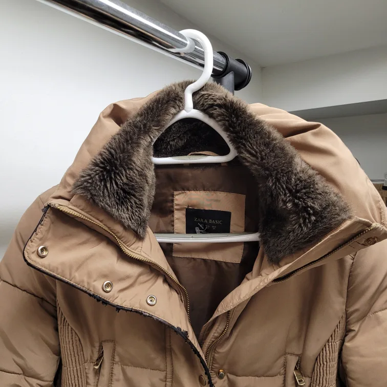 FREE Zara Basic Puffer Jacket - Size XS image indicator(3)