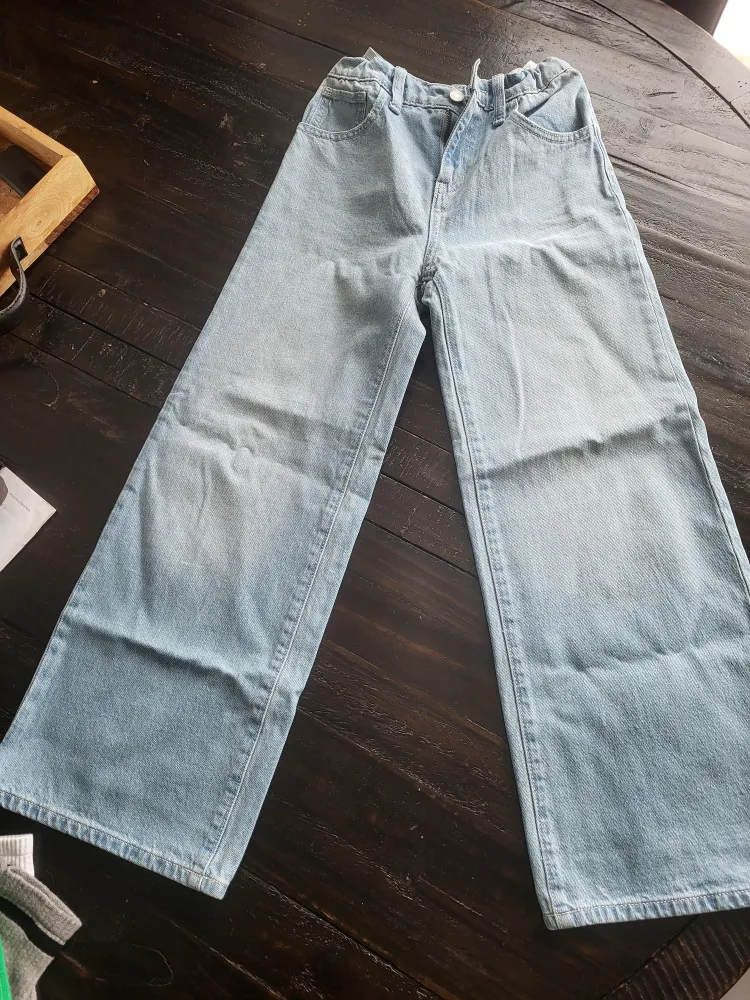 Bundle of Kids' Clothing - Sweatshirts, Underwear & Pants image indicator(5)