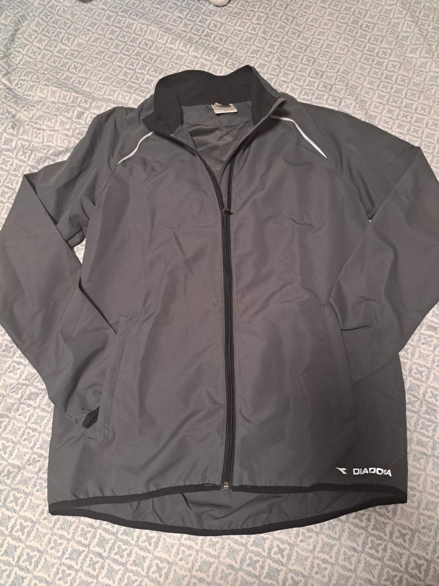 Mens windbreaker jacket size M