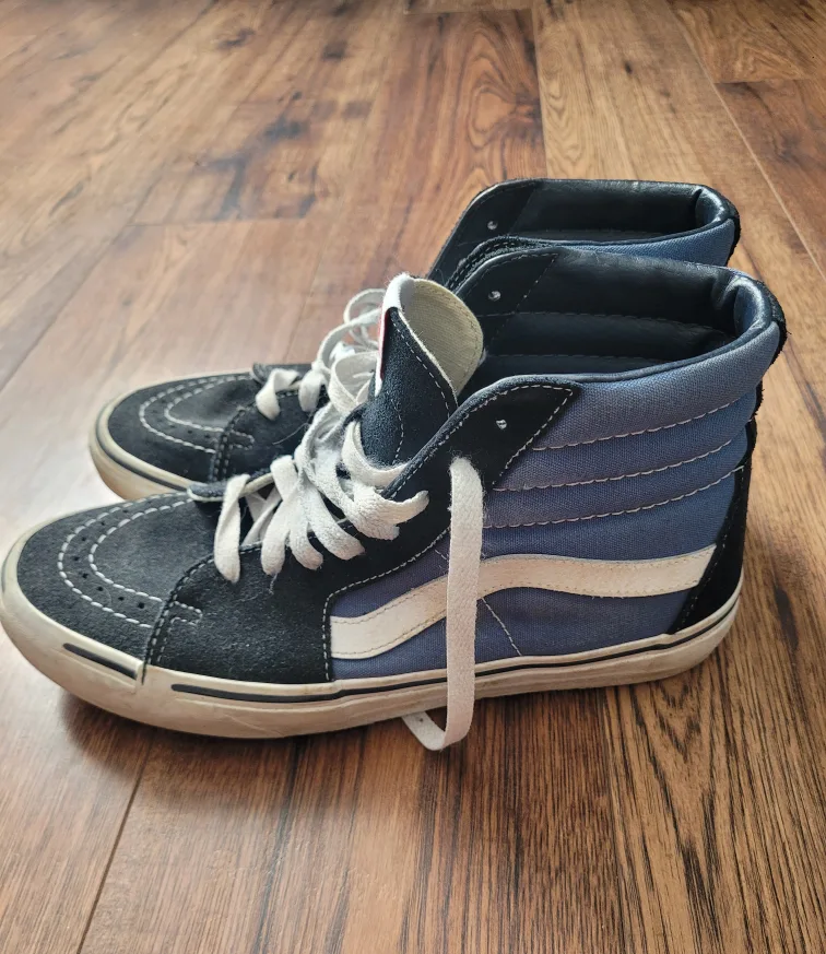 Vans Sk8-Hi High Top Sneakers - Size 8 image indicator(3)