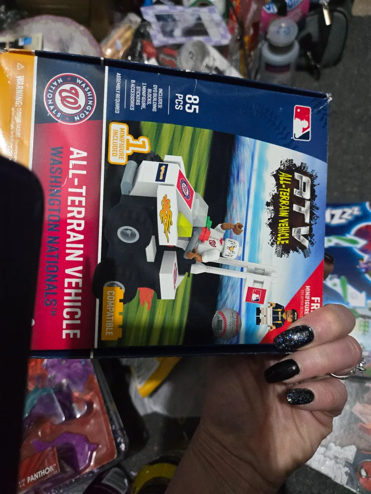 LEGO Marvel Spider-Man 76225, LEGO DREAMZ’Z 71454, & More! image indicator(6)