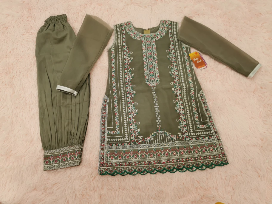 Zolo Club Girls' Embroidered 2-Piece Shalwar Kameez Suit - photo 2