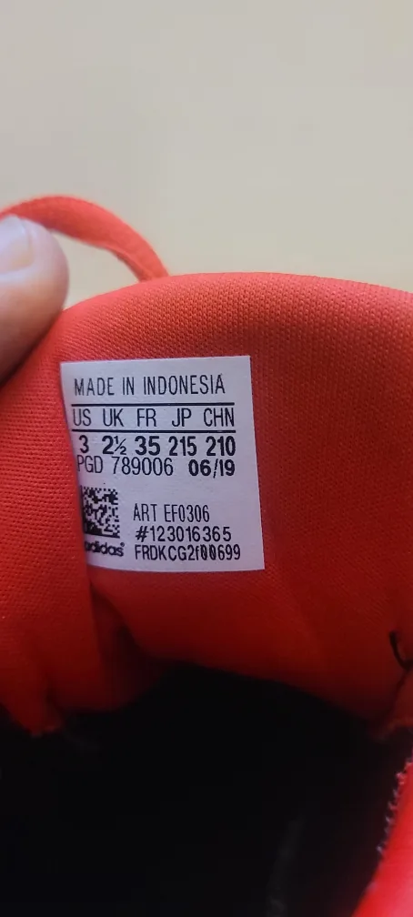 Adidas Boys' Red Basketball Shoes image indicator(7)