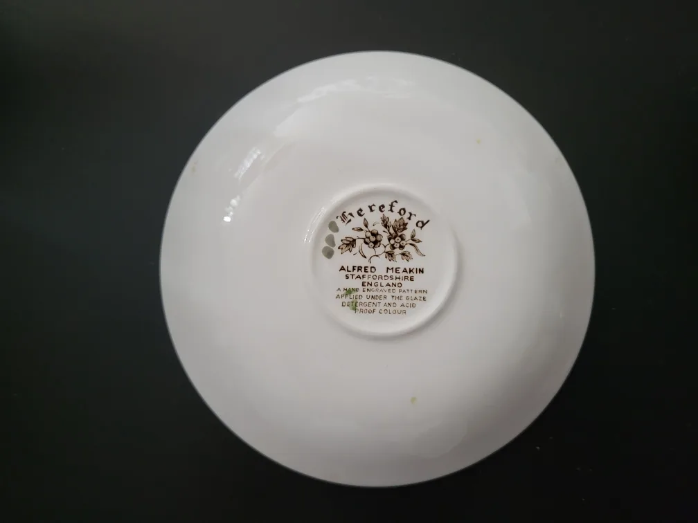Alfred Meakin Hereford Teacups and Saucer image indicator(5)