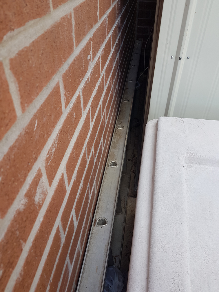 20 foot metal ladder (Does not fold)
