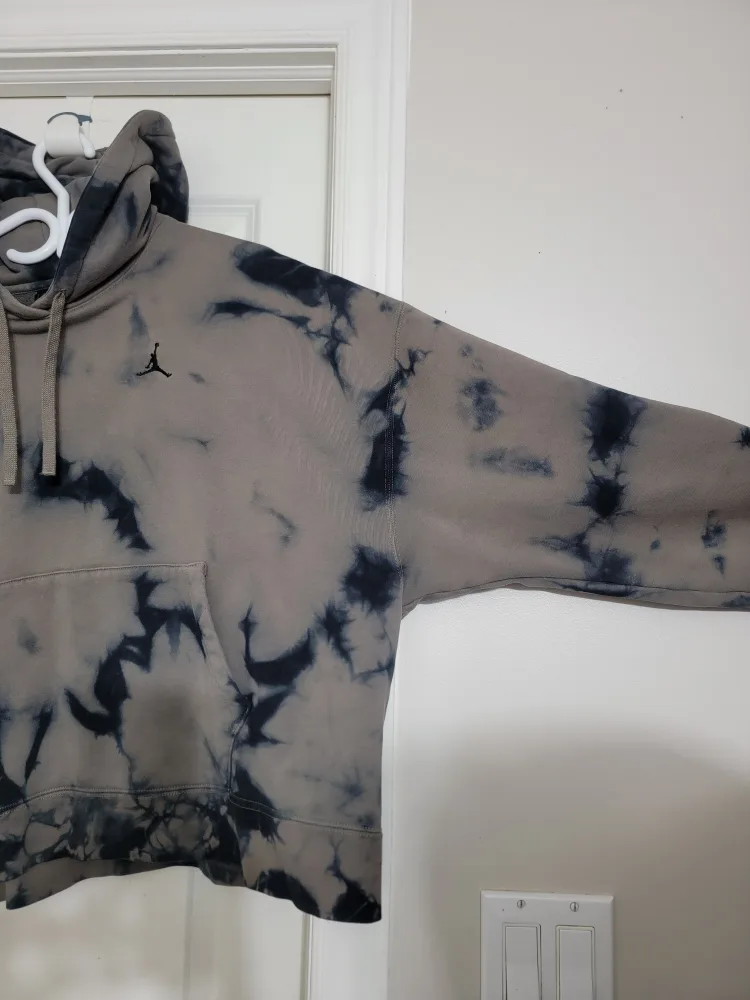 Jordan Brand Tie-Dye Hoodie - Size XL image indicator(5)