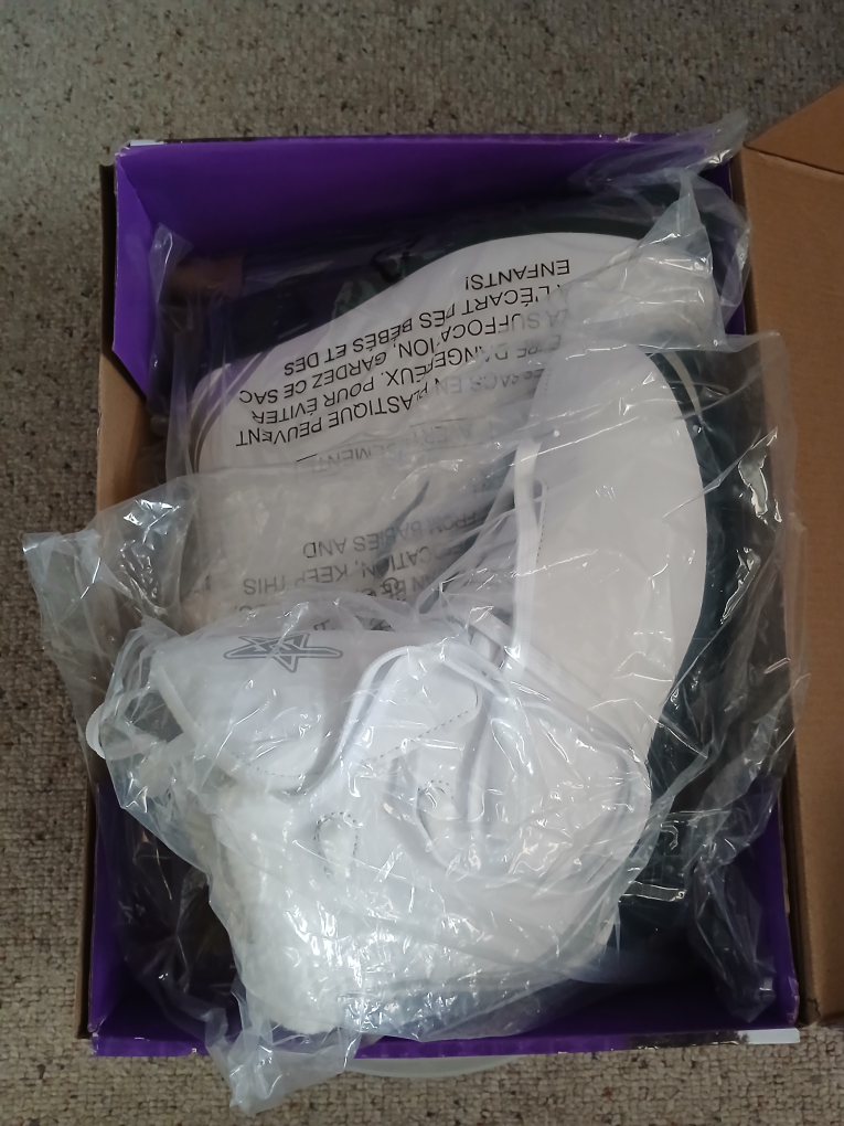 BRAND NEW Womens Figure Skates Size 9 - photo 2