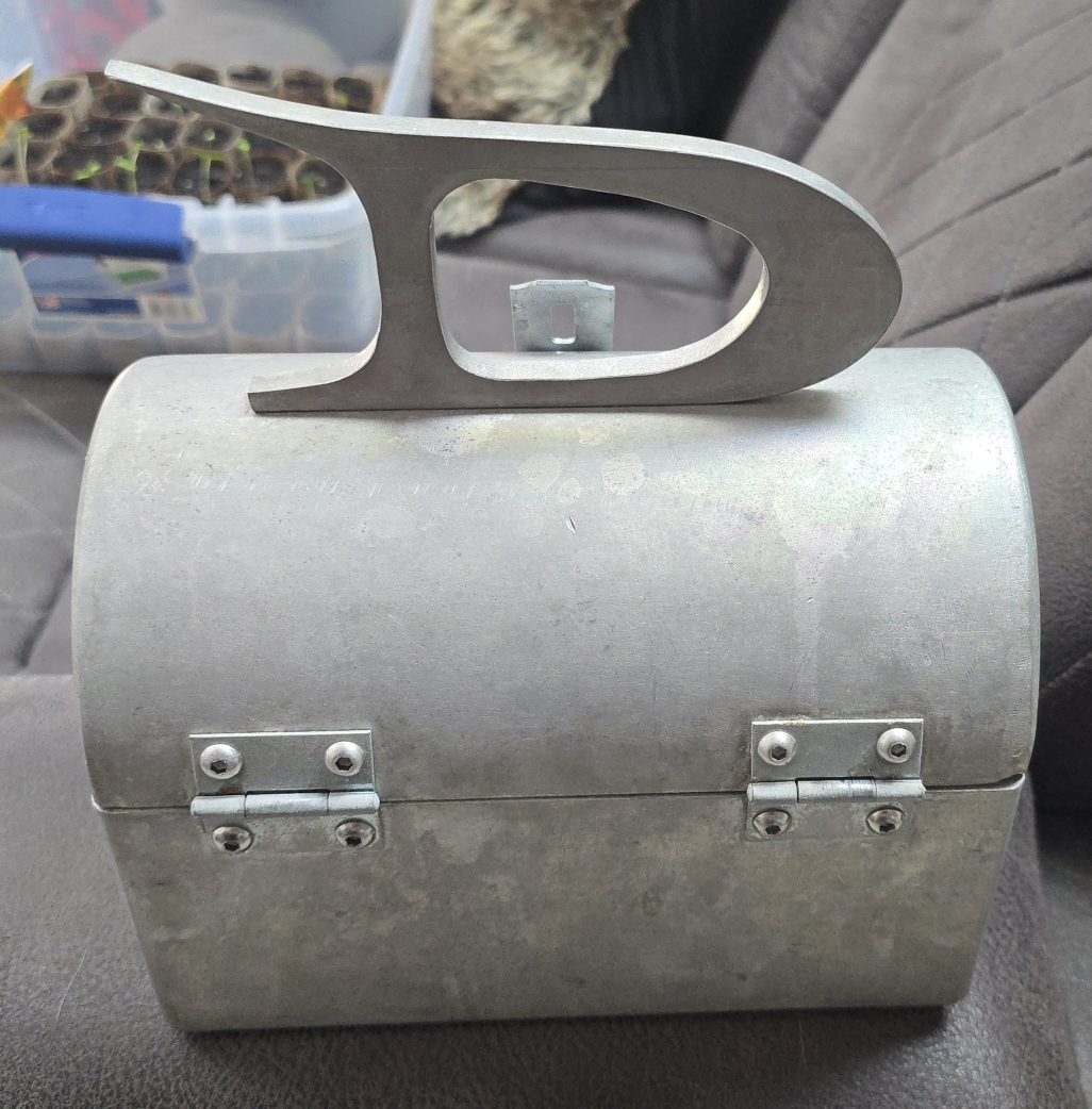 Vintage Aluminum Box with Unique "D" shaped Handle (Dover SE) - photo 2