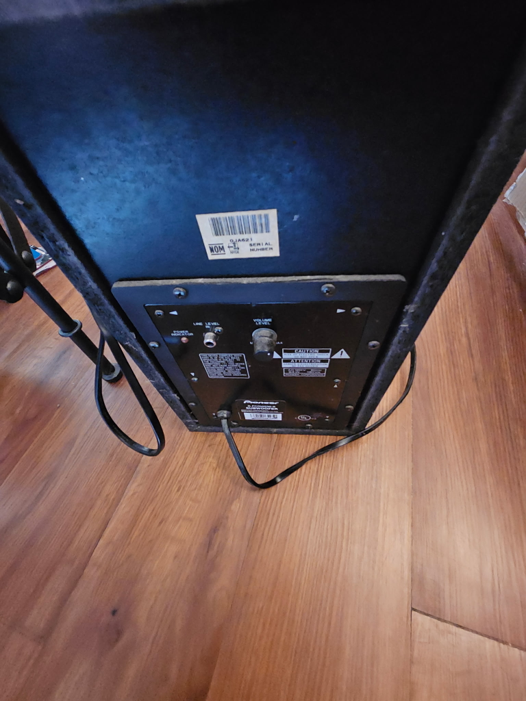 Subwoofer - Powered Sub - Home Theatre - photo 2