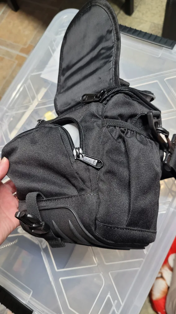Lowepro Camera Case image indicator(3)