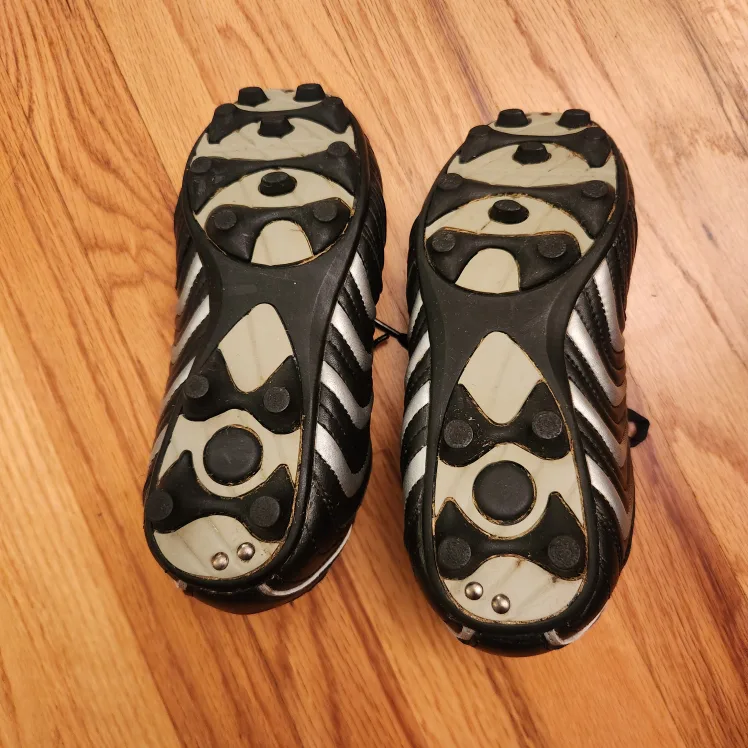 Soccer Cleats - Size 6 image indicator(4)