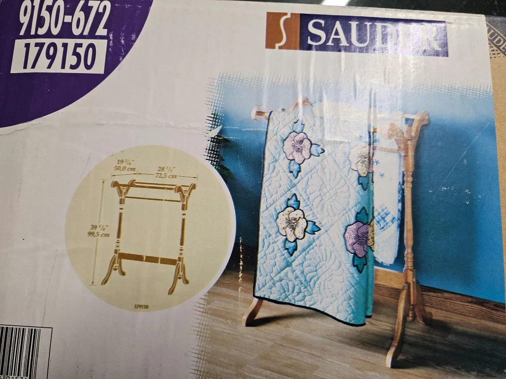 1950s Handmade Vintage Quilt :: Made in Canada image indicator(5)