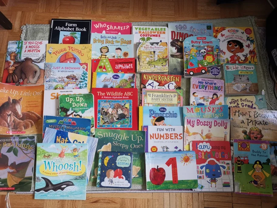 Huge Children's Book Bundle - 30+ Books! image indicator(2)