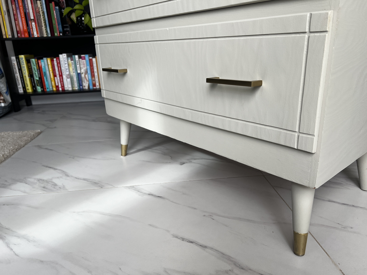 ✨✨Solid wood tallboy dresser✨✨ - photo 4