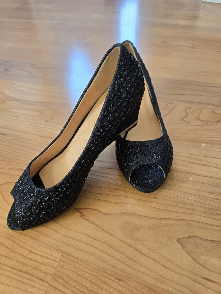 new black open toe wedge heels